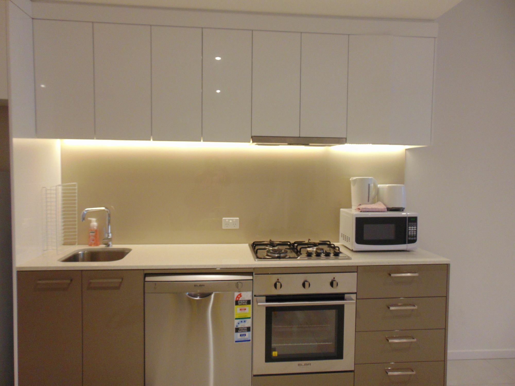 Ther-Rich Apartment Adelaide Esterno foto